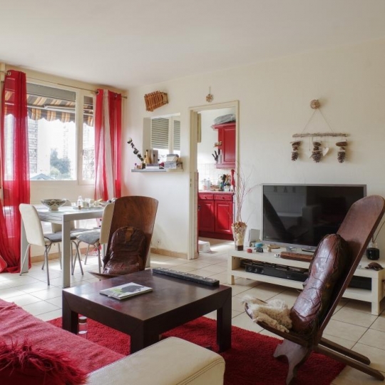  SEBASTIEN COCHE IMMOBILIER : Appartement | BRON (69500) | 61 m2 | 135 000 € 