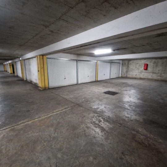 SEBASTIEN COCHE IMMOBILIER : Garage / Parking | VILLEURBANNE (69100) | 13 m2 | 21 000 € 