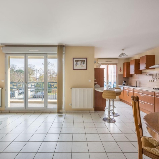  SEBASTIEN COCHE IMMOBILIER : Apartment | MEYZIEU (69330) | 74 m2 | 259 000 € 