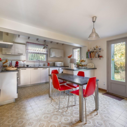  SEBASTIEN COCHE IMMOBILIER : House | SAINT-LAURENT-DE-MURE (69720) | 138 m2 | 330 000 € 