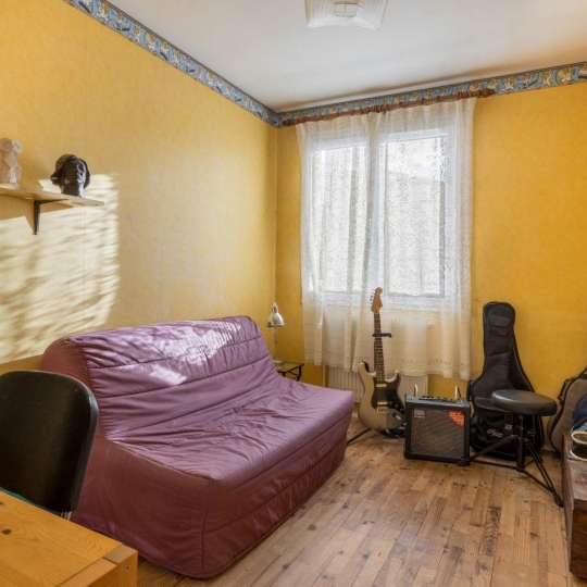  SEBASTIEN COCHE IMMOBILIER : House | SAINT-LAURENT-DE-MURE (69720) | 138 m2 | 330 000 € 