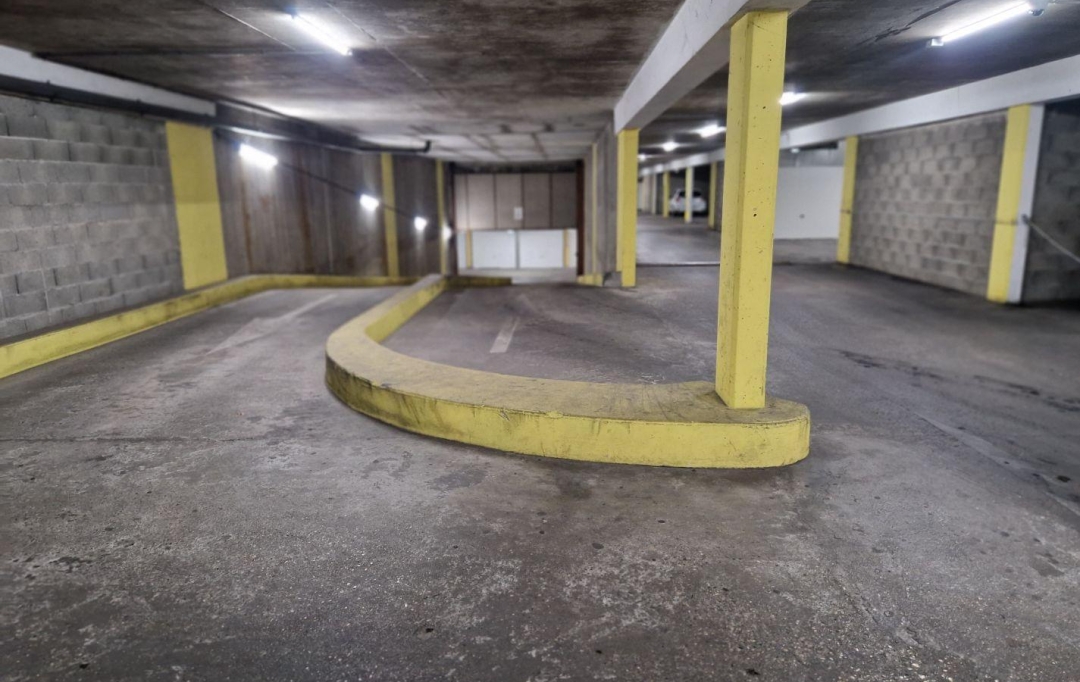 SEBASTIEN COCHE IMMOBILIER : Garage / Parking | VILLEURBANNE (69100) | 13 m2 | 21 000 € 