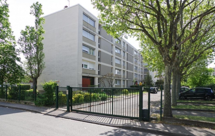 SEBASTIEN COCHE IMMOBILIER : Apartment | BRON (69500) | 61 m2 | 135 000 € 