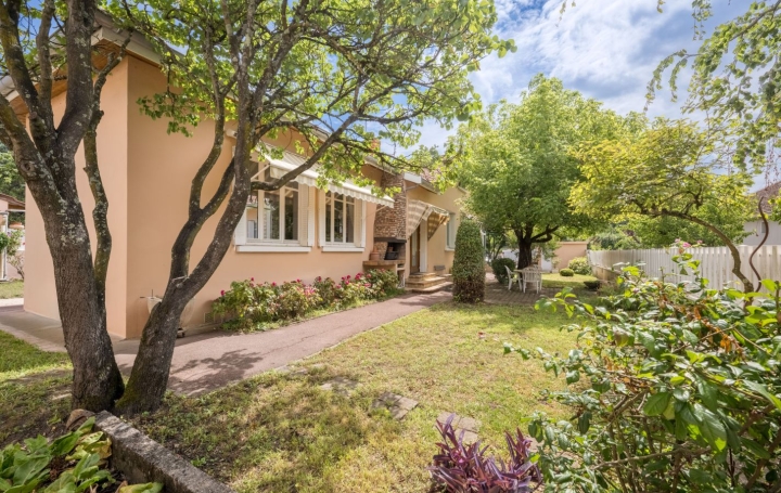 Maison TASSIN-LA-DEMI-LUNE 145 m2 470 000 € Maison TASSIN-LA-DEMI-LUNE 145 m2 470 000 €